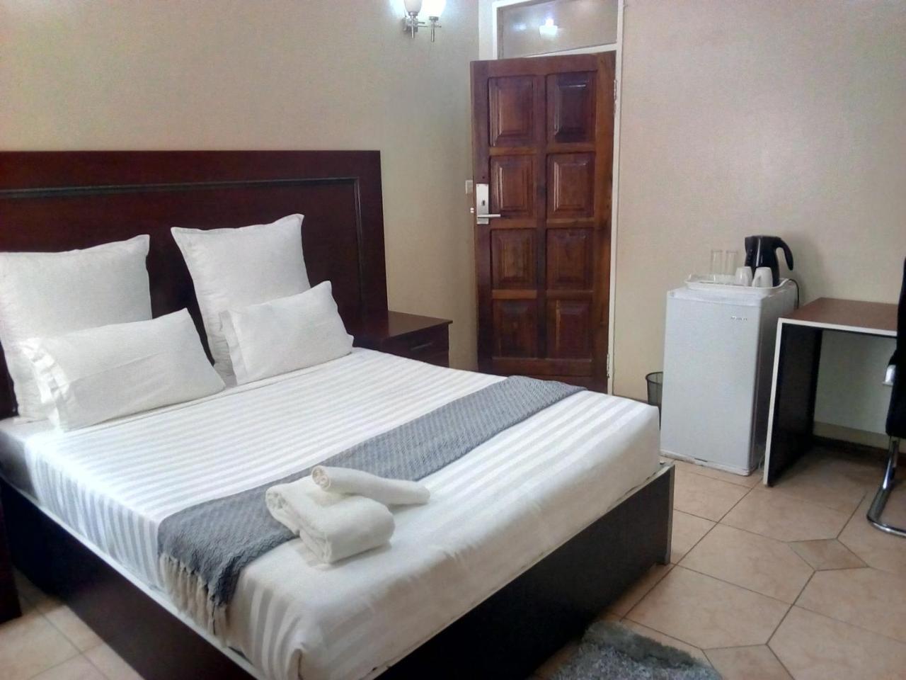 Zenith Lodge Lusaka Exterior foto