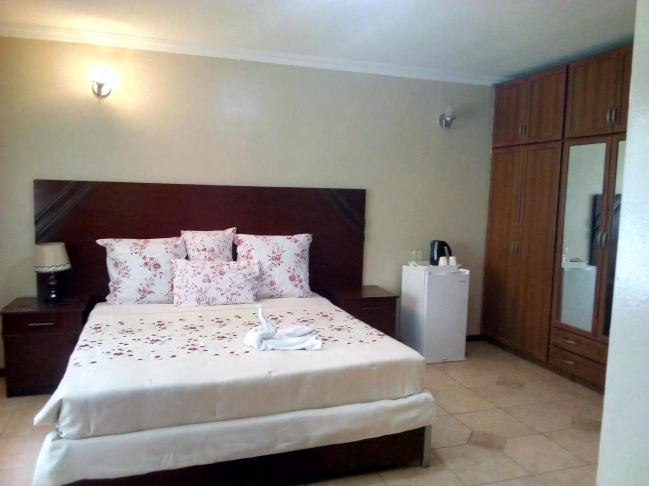Zenith Lodge Lusaka Exterior foto