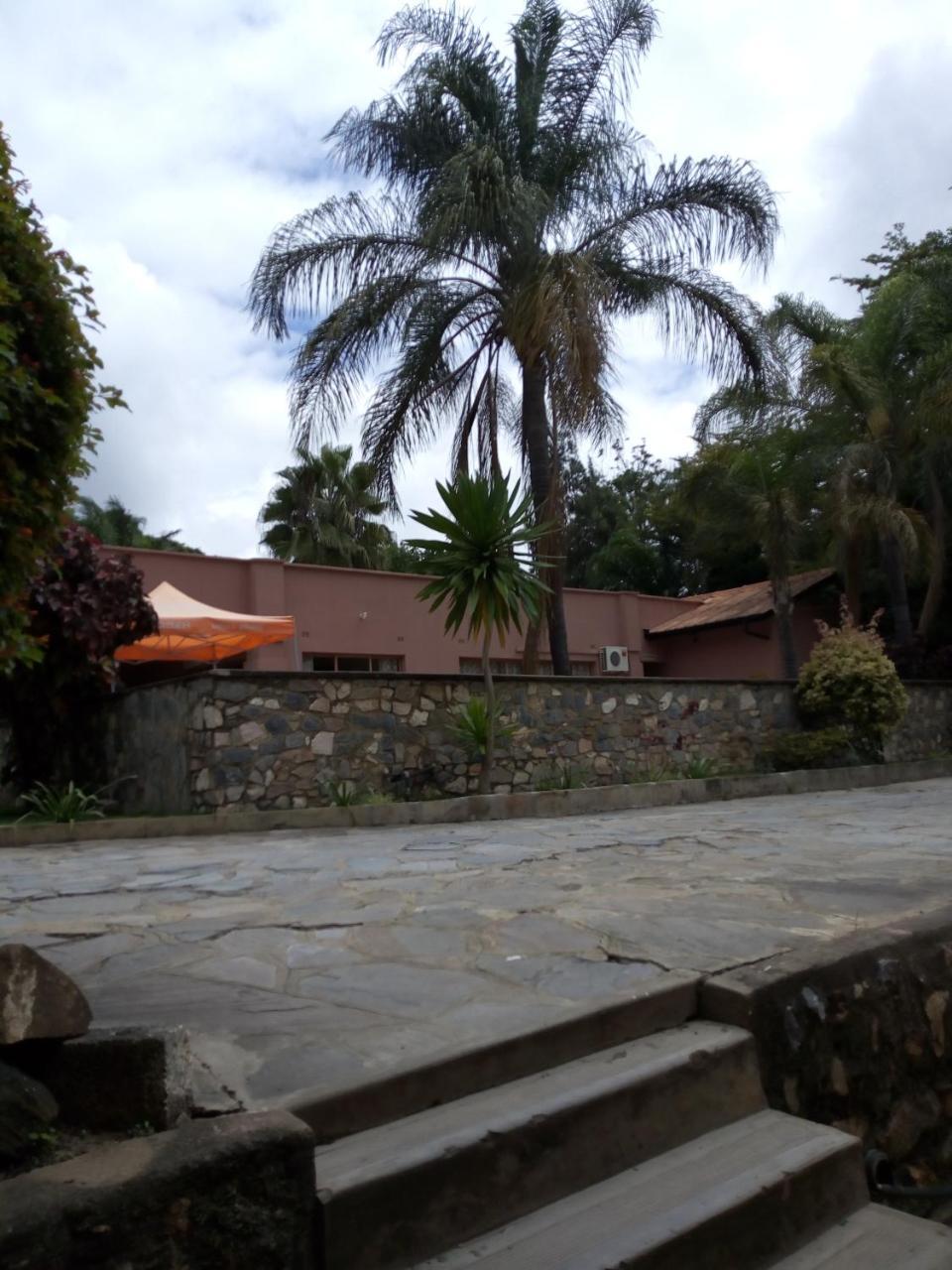 Zenith Lodge Lusaka Exterior foto
